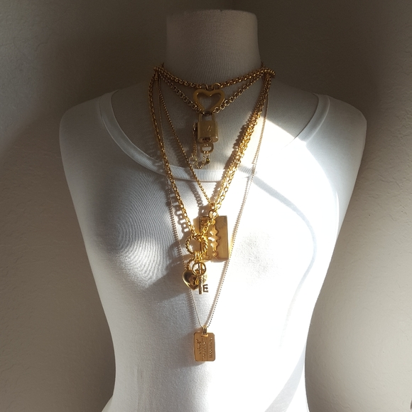 MOSCHINO Dog Tag Necklace Vintage 24k Plated - Picture 15 of 15